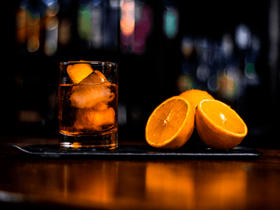 Old Fashioned en The Whisper Cocteleria Alicante