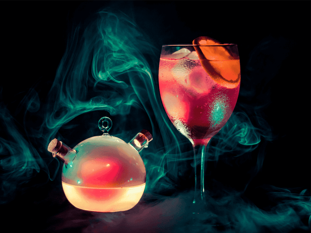 Negroni en The Whisper, cocteleróa en allicante